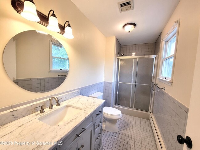 Building Photo - 319 Carnation Dr