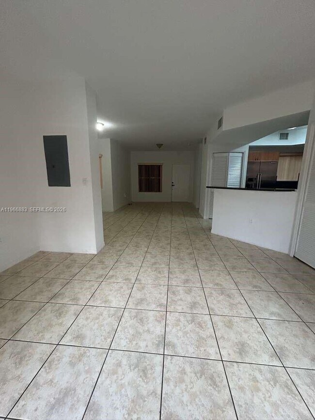 Building Photo - 760 SW 6th Ct