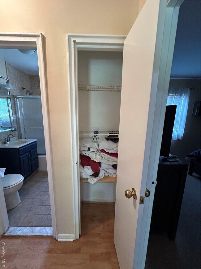 Building Photo - 82-34 Langdale St