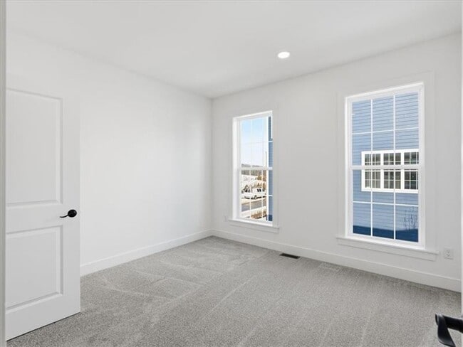 Building Photo - 302 Highbridge Ln