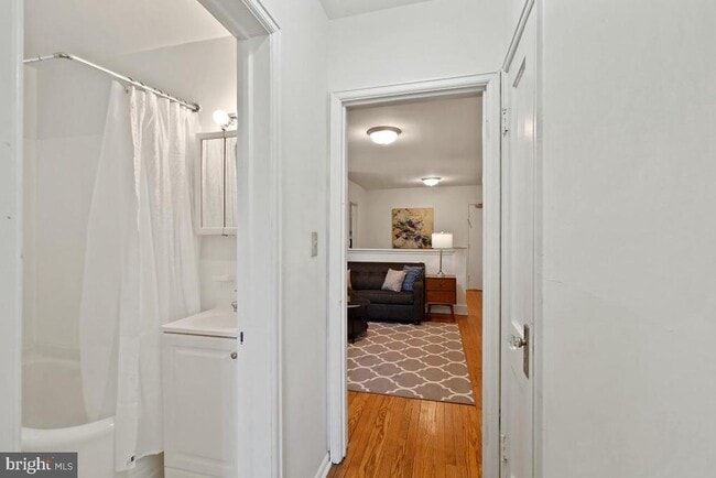 Building Photo - 7607 Eastern Ave NW