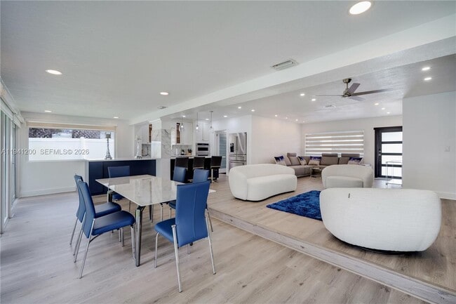 Building Photo - 1931 SW 22nd Ave