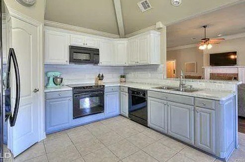 Building Photo - 302 Haguewood Cir