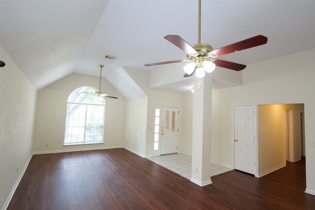 Building Photo - 1314 Hollow Ash Ln