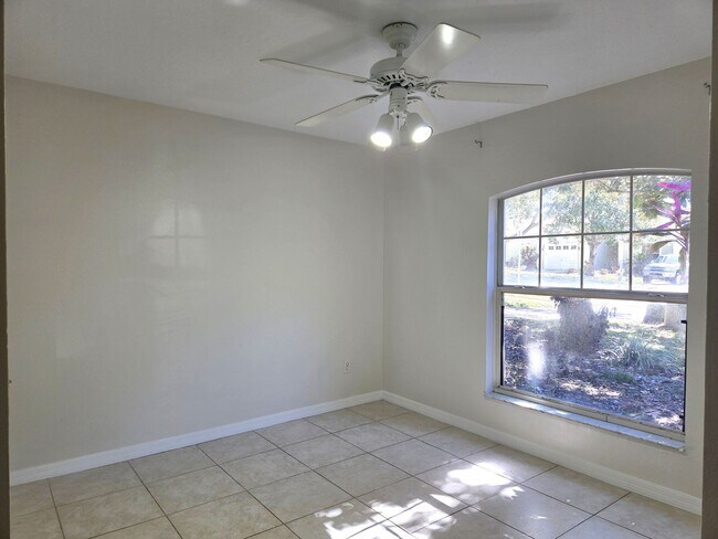 Building Photo - 2/2 Villa in Clermont