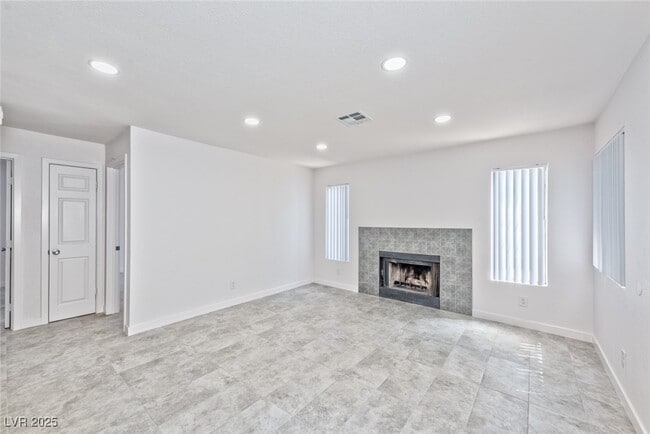 Building Photo - 1870 Nebula Dr