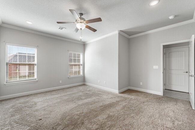 Building Photo - 2237 Aspen