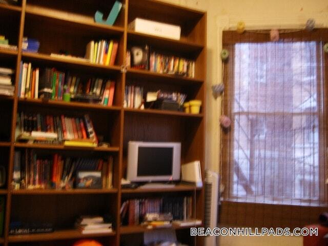 Building Photo - 40 Anderson St