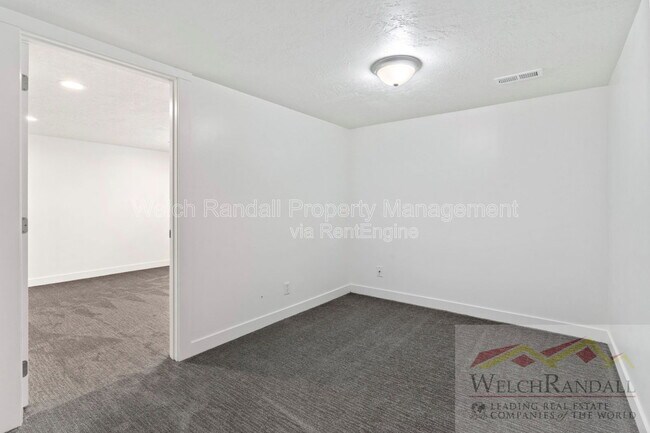 Building Photo - 5195 S 300 W