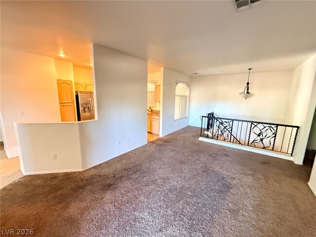 Building Photo - 2050 W Warm Springs Rd