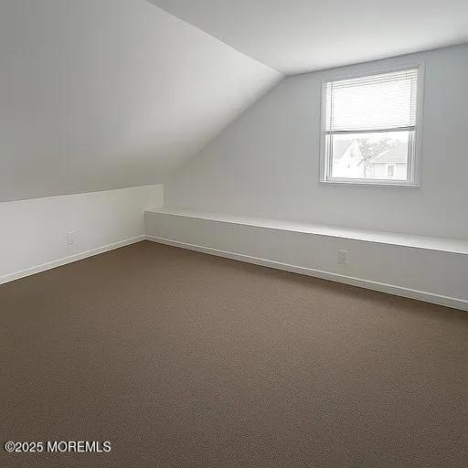 Building Photo - 546 E Bayview Ave