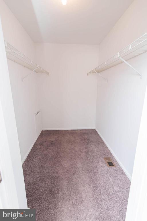 Building Photo - 239 Oakridge Dr