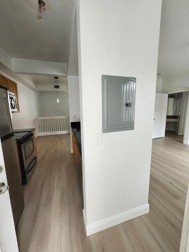 Building Photo - 11016 Legacy Dr