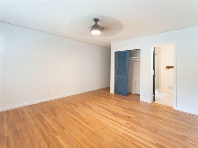 Building Photo - 1685 Dunwoody Pl NE