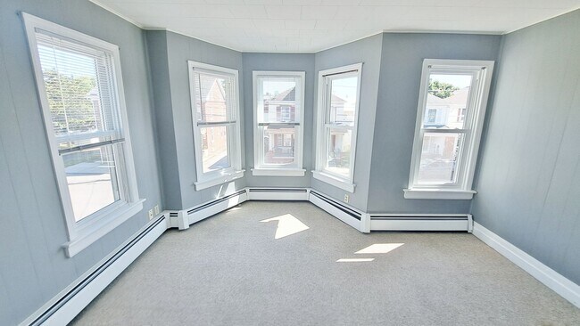Building Photo - 510 Stock St