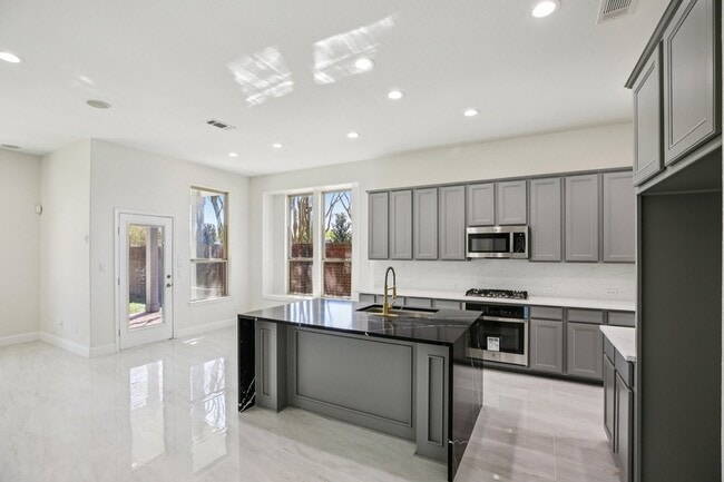 Building Photo - 1123 Penny Worth Dr