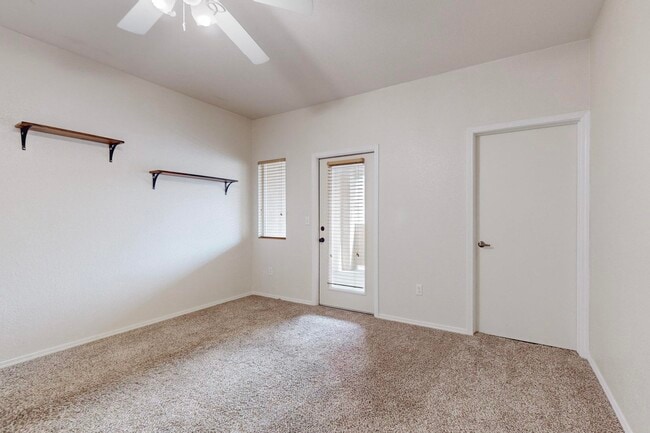 Building Photo - 6800 Vista Del Norte Dr NE