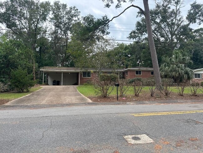 Primary Photo - 2208 Joyner Dr