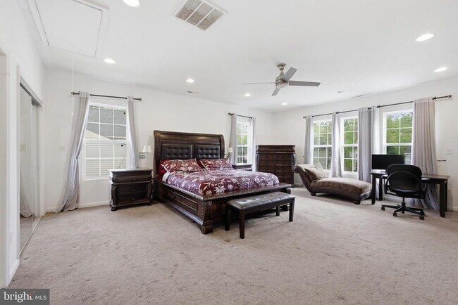 Building Photo - 8664 Pohick Forest Ct