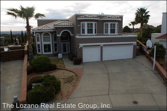 Building Photo - 5 br, 3 bath House - 909 Via Descanso Drive
