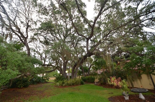 Building Photo - 5057 Bermuda Cir