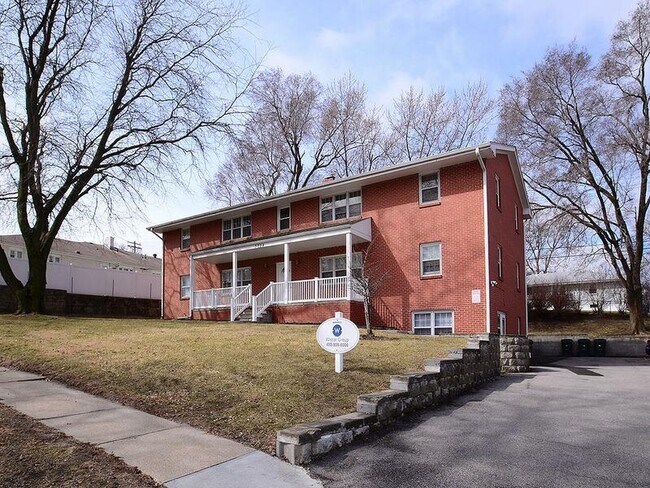 Primary Photo - 3024 S 107th Ave