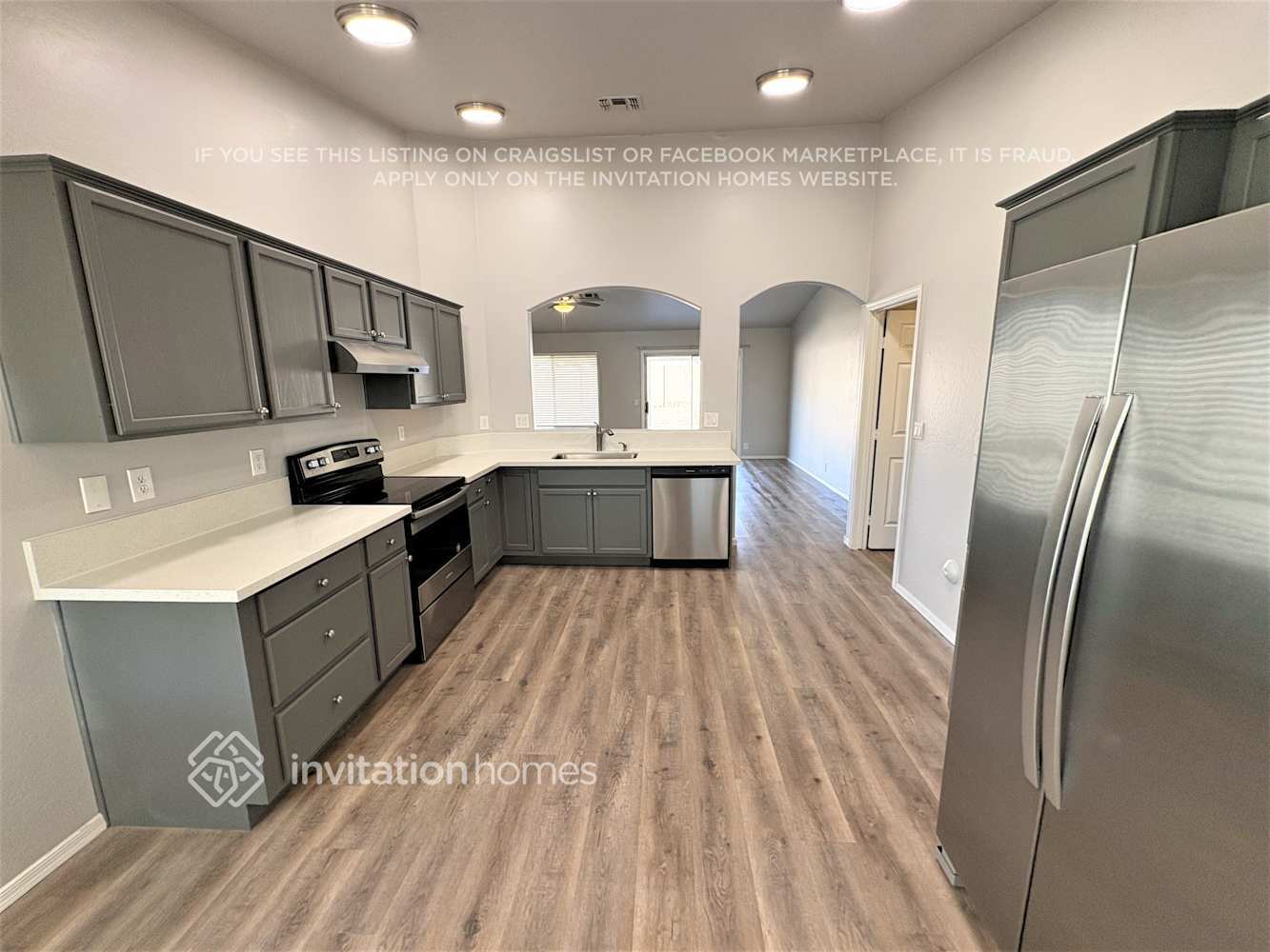 Building Photo - 8816 W Las Palmaritas Dr