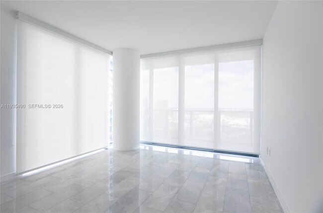 Building Photo - 650 NE 32nd St