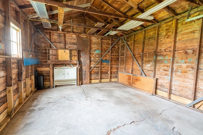 Building Photo - 2816 Hanson St
