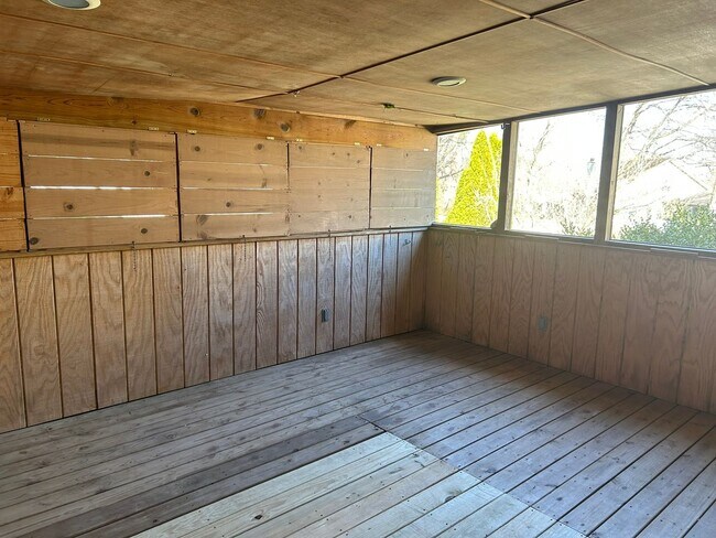 Building Photo - 691 WALNUT POINT DRIVE | BALLWIN 63021