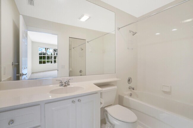 Building Photo - 8128 Montserrat Pl