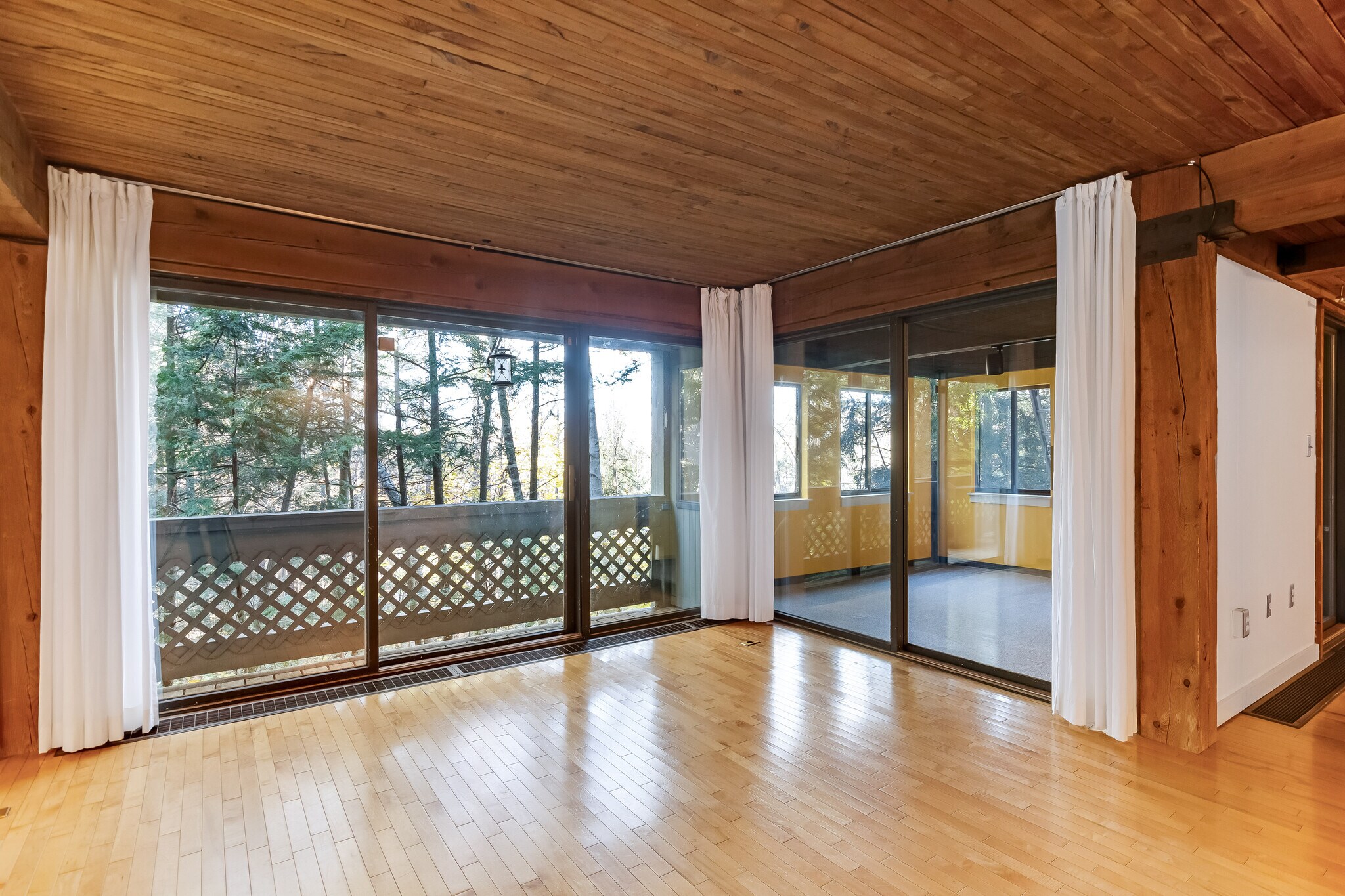 Building Photo - 122 Redrock Dr