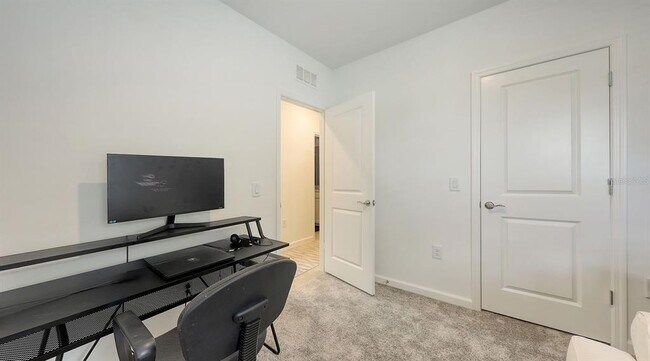Building Photo - 6476 Silverstar Dr