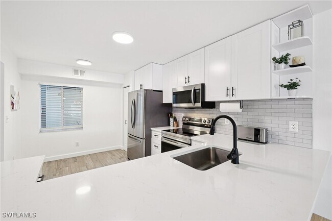 Building Photo - 845 New Waterford Dr