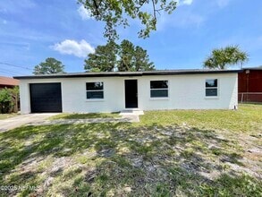 Building Photo - 10867 Bahia Dr