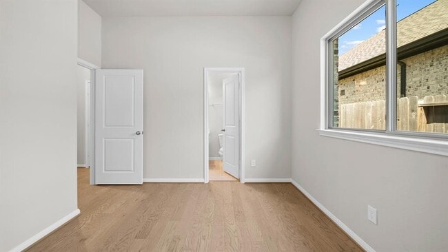 Building Photo - 1907 Meadow Trail Dr