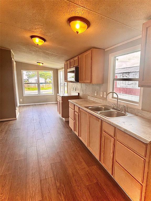 Building Photo - 2515 Oyster Creek Bend