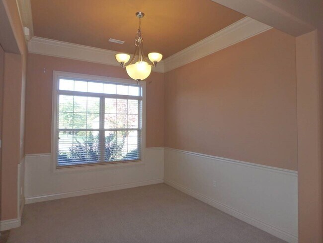 Building Photo - Great 3 Bed 2 Bath House in Mill Creek Manor!