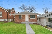 Building Photo - 6926 Greenway Ave