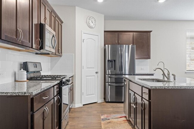 Building Photo - 936 Vogel Dr