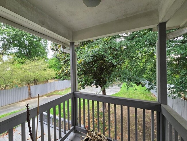 Building Photo - 2616 Boland Dr NE