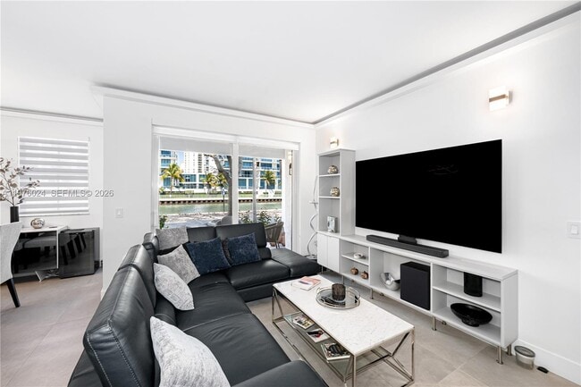 Building Photo - 3255 NE 184th St