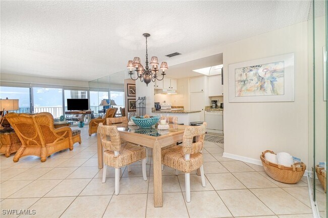 Building Photo - 3443 Gulf Shore Blvd N