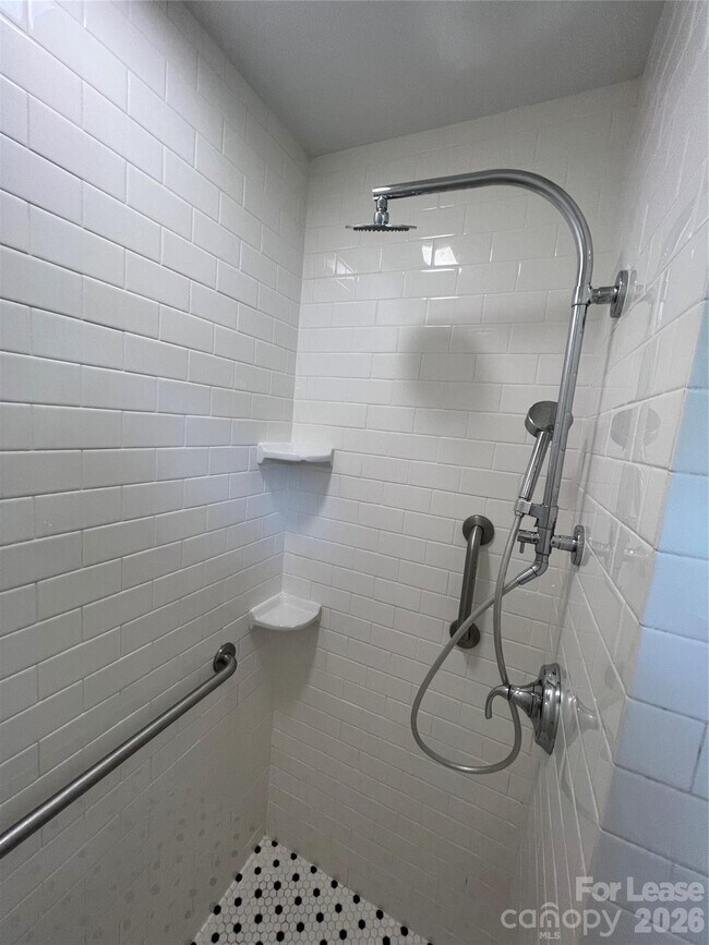 Building Photo - 1116 Bevis Dr