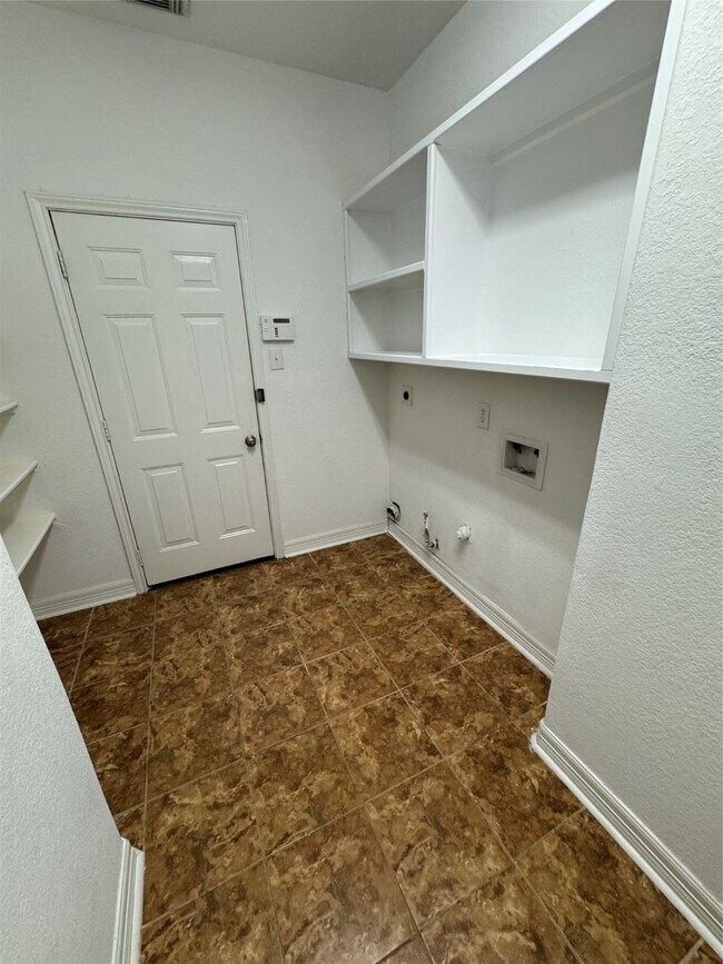 Building Photo - 6003 Marble Hollow Ln