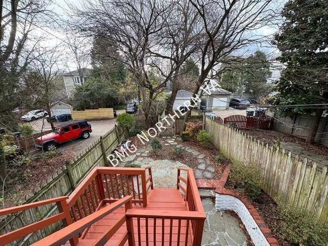 Building Photo - 4412 Volta Pl NW