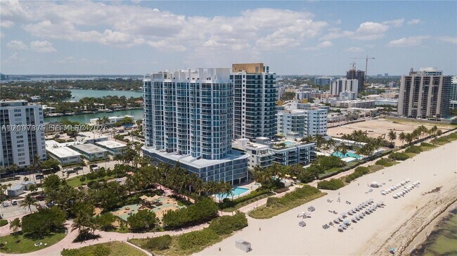 Building Photo - 6515 Collins Ave