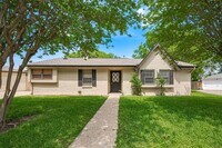 Building Photo - 13506 Sherwood St