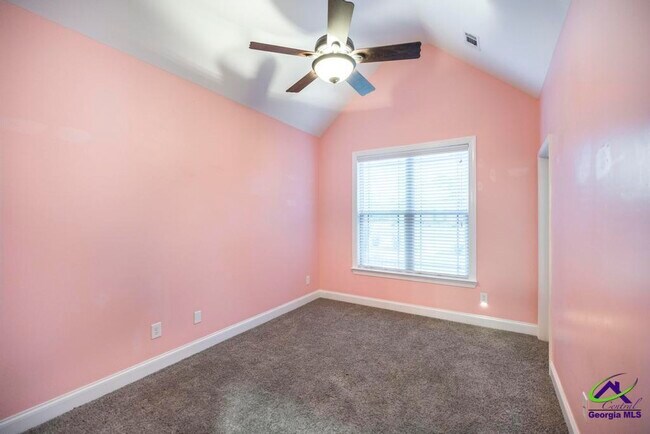 Building Photo - 107 Grand View Ave