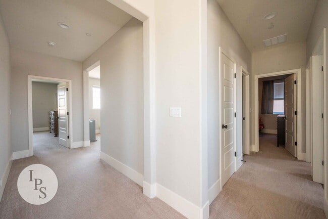 Building Photo - Madera Tesoro Viejo - Beautiful Hillside Village 2-Story Home, 4BR/3BA, SOLAR, Community Pool + L...